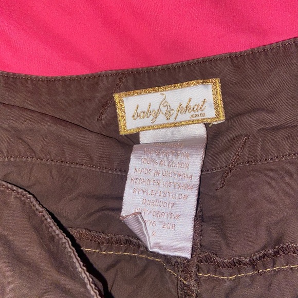 😯🤎Women’s Brown Baby Phat Capris🤎😽 - Picture 4 of 6